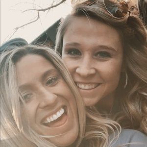 Meet your Posher, Laura